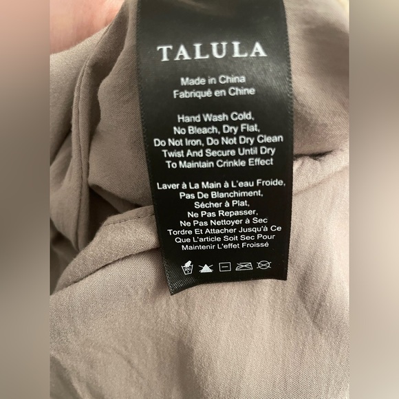 Aritzia talula dress - Picture 4 of 5